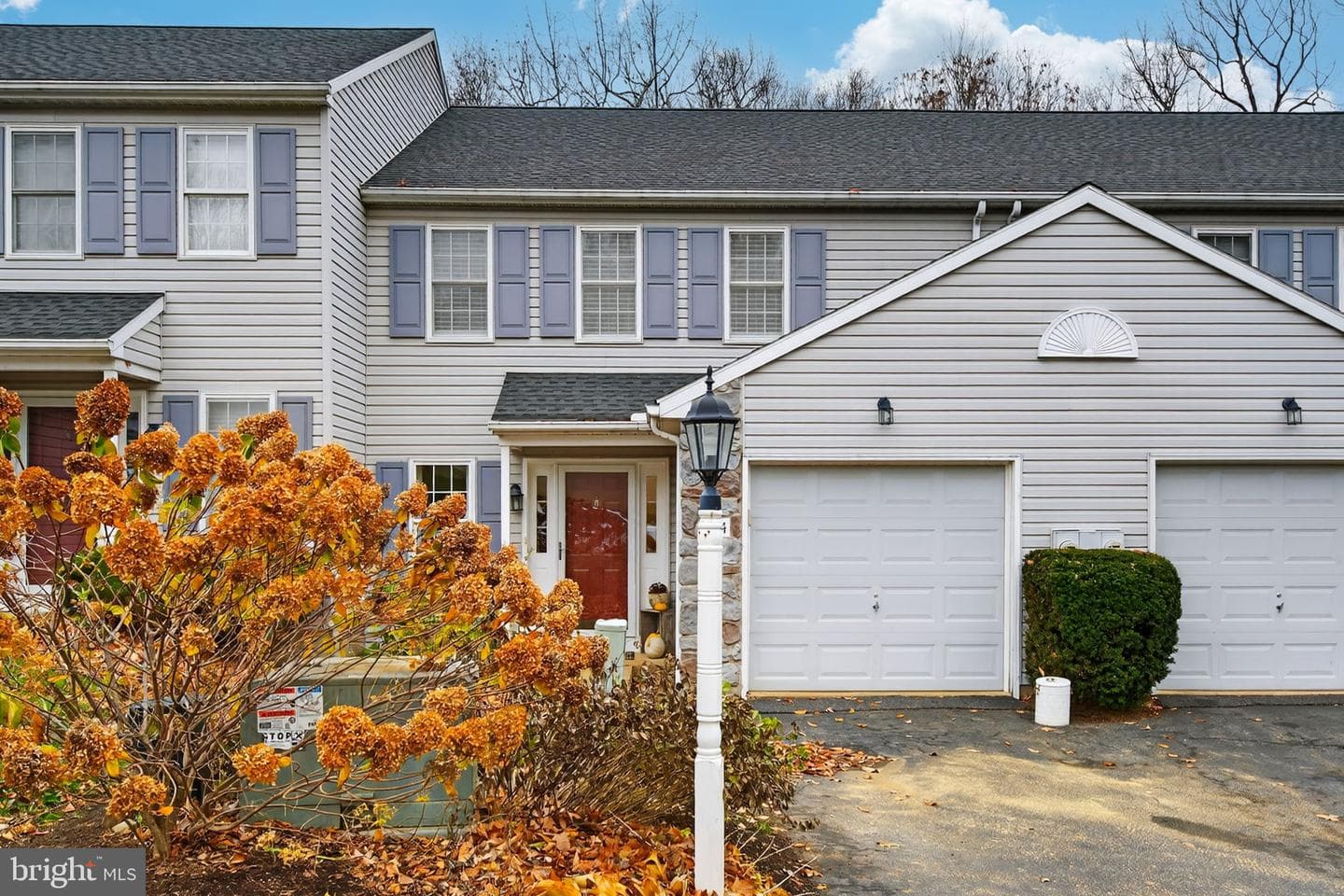 304 Treetops Court photo 2