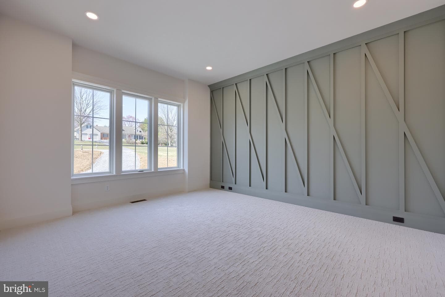 1233 Hunsicker Road photo 3