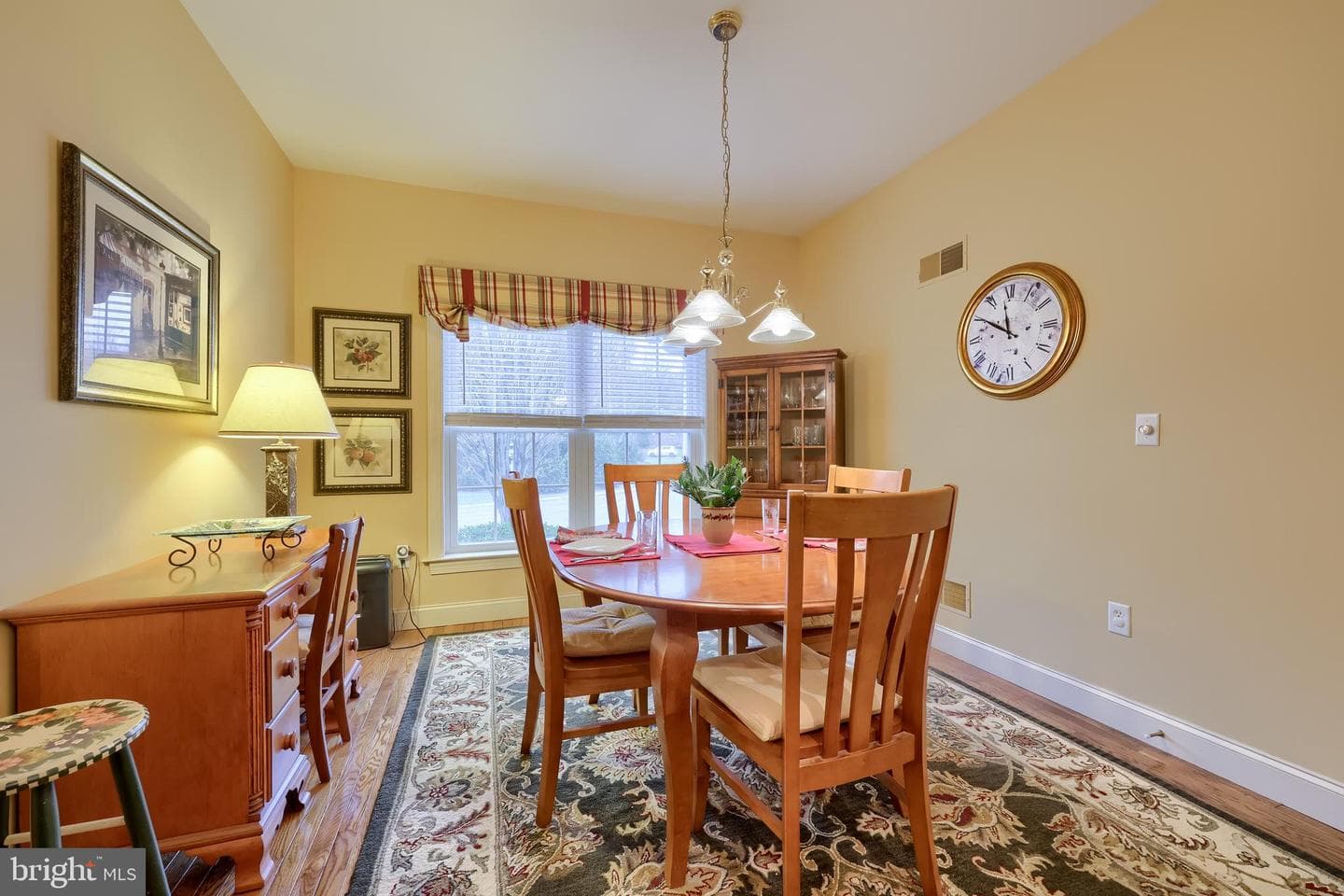 808 Huntington Place photo 18