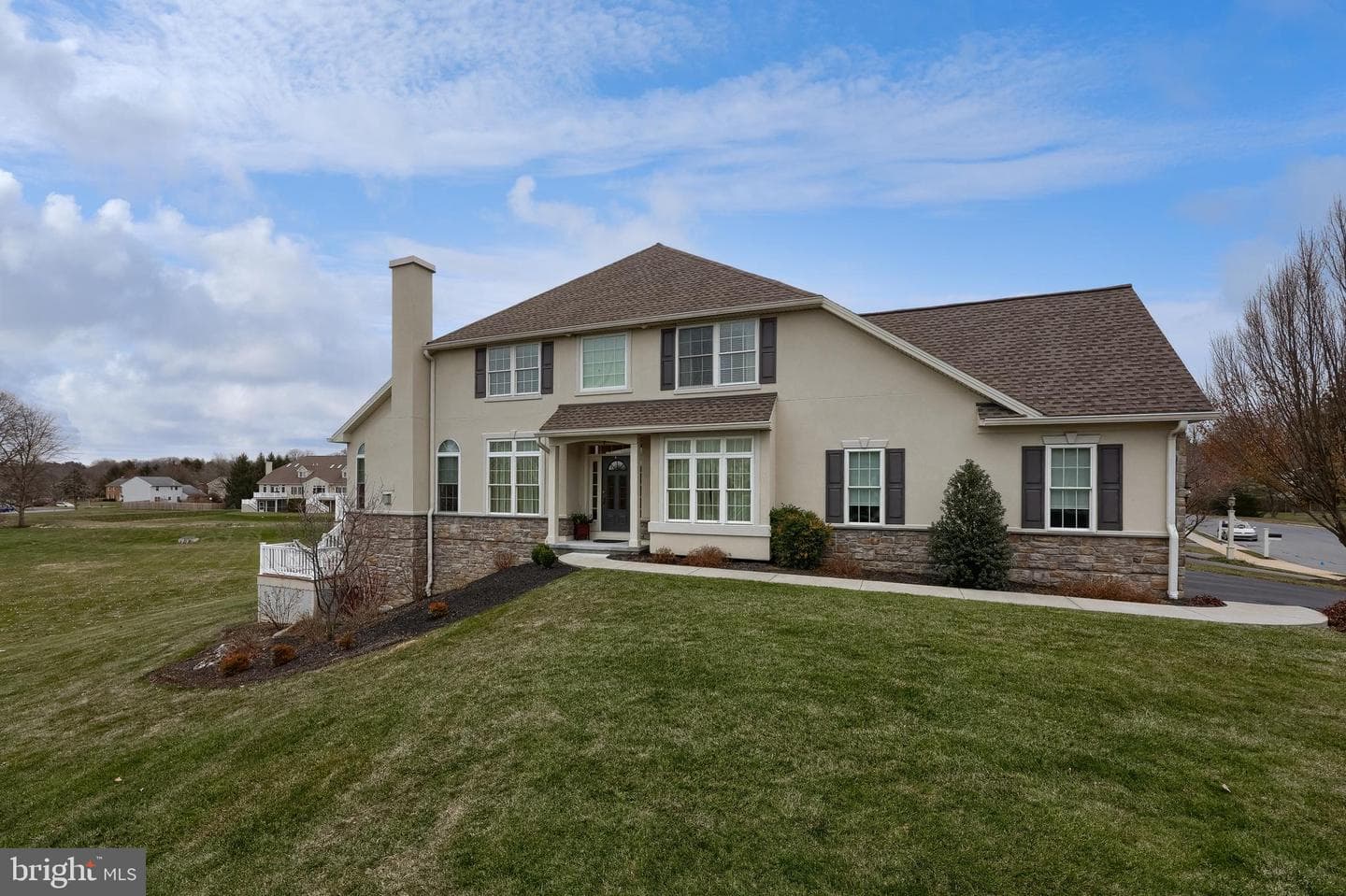 808 Huntington Place photo 4