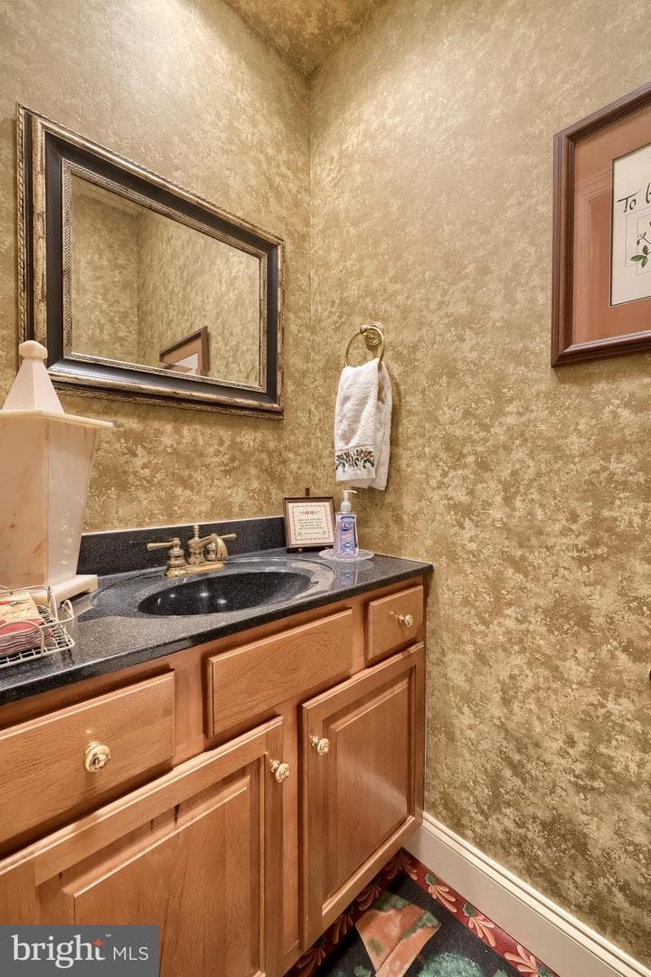 808 Huntington Place photo 56