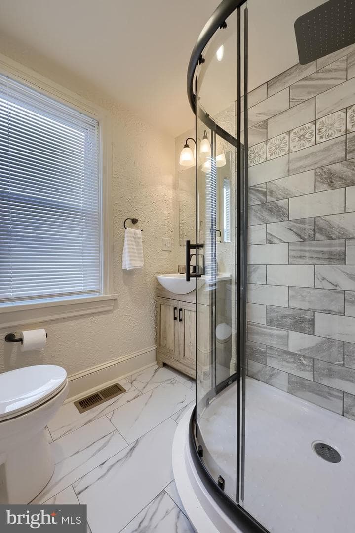 311 Perry Street photo 29