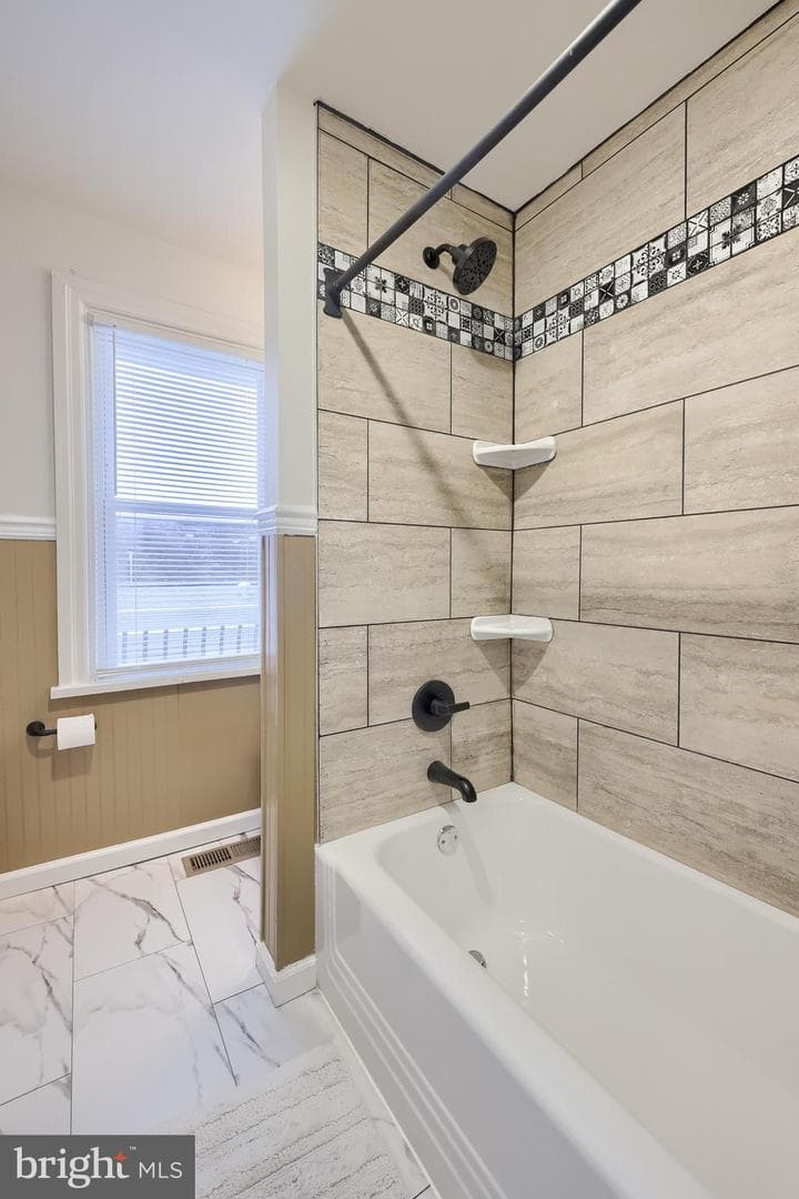 311 Perry Street photo 32