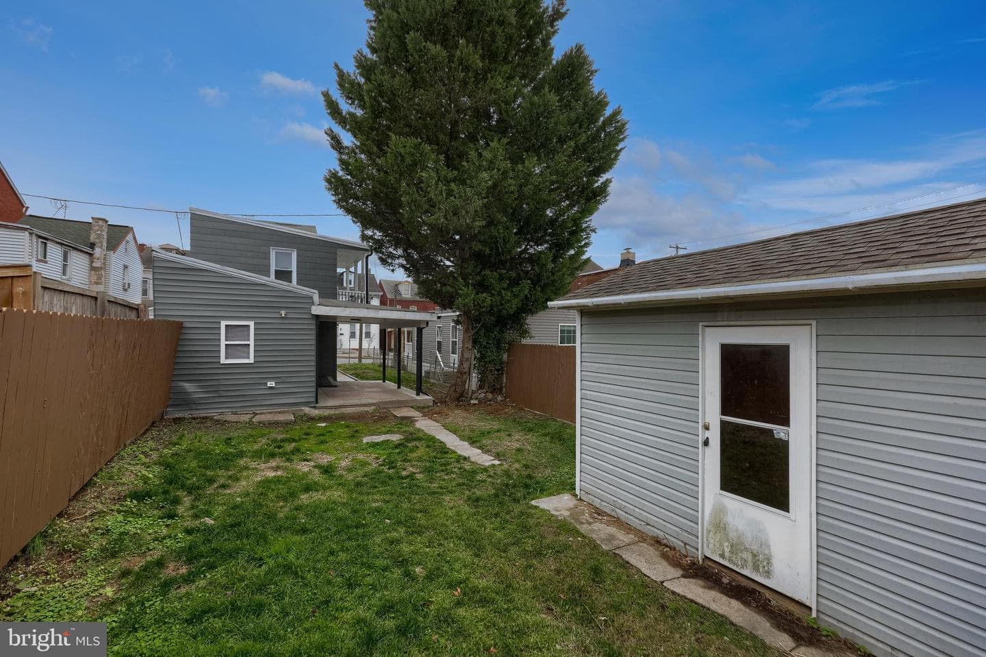 311 Perry Street photo 38