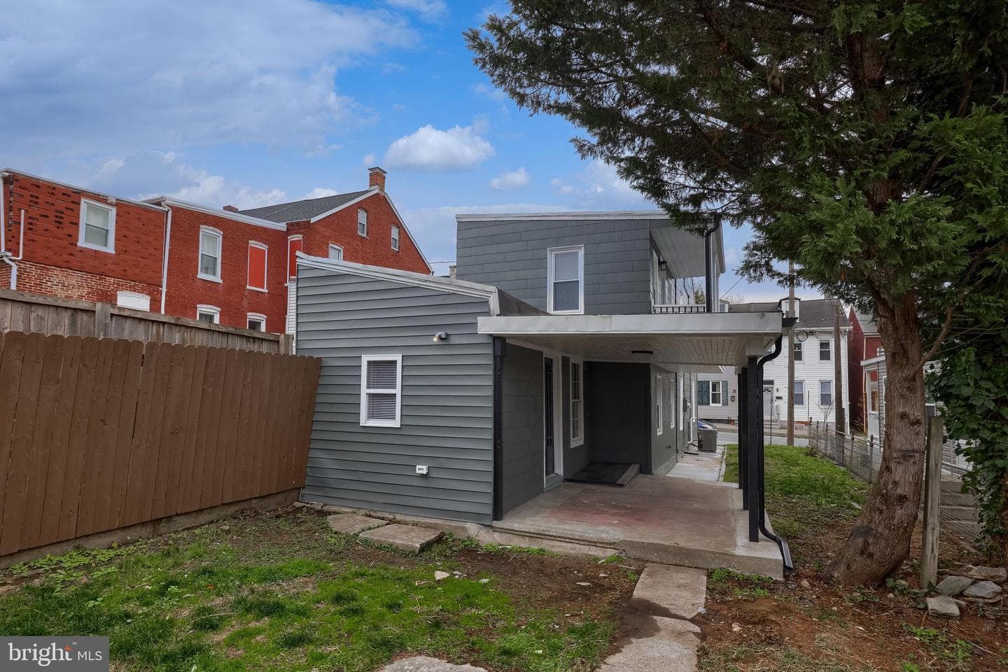 311 Perry Street photo 40