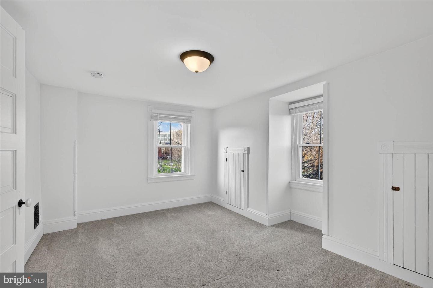 226 E Lemon Street photo 27