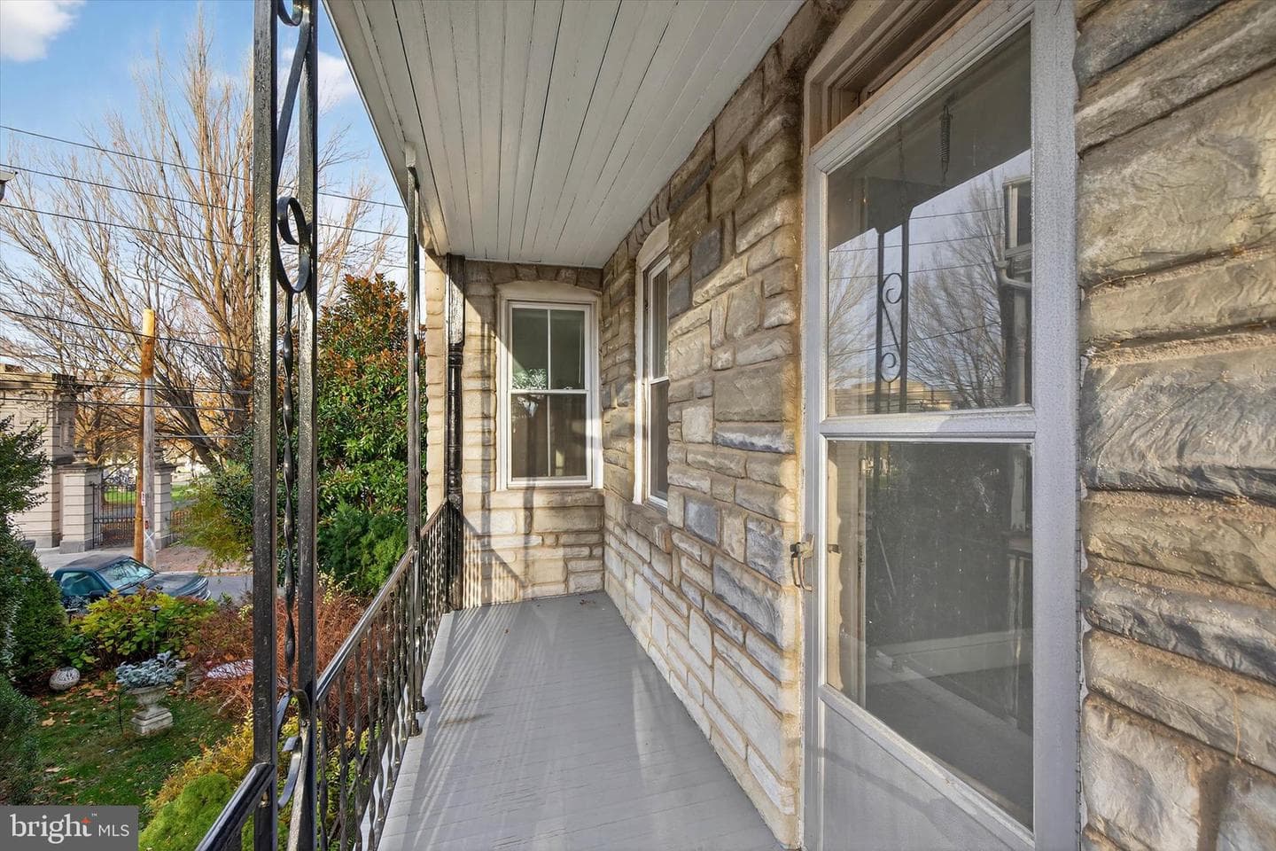 226 E Lemon Street photo 37
