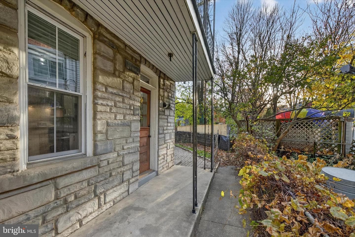 226 E Lemon Street photo 38