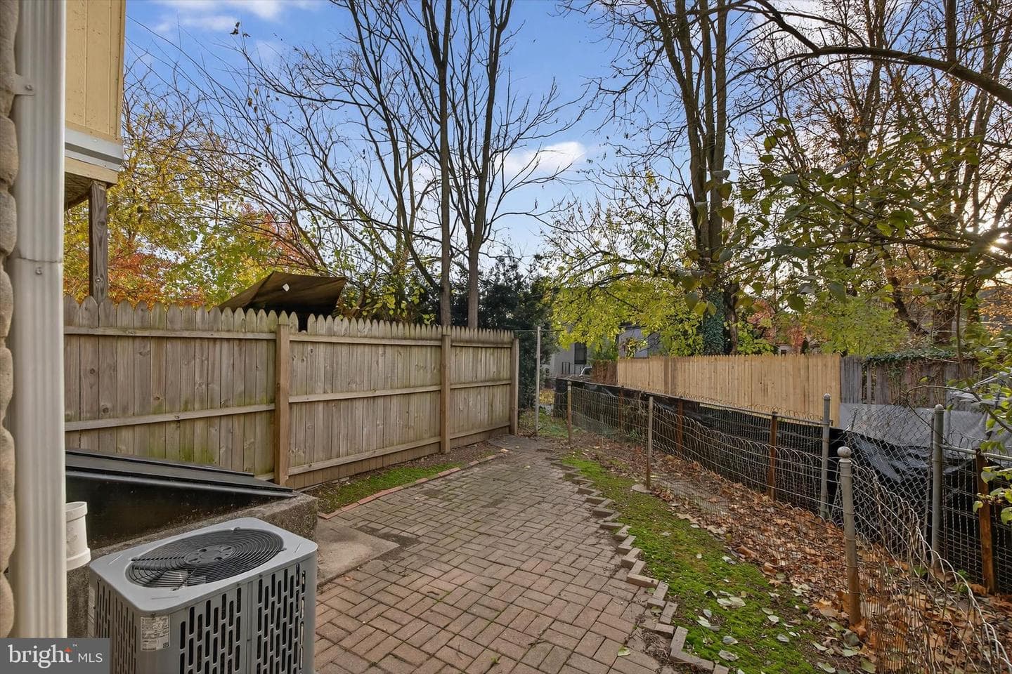 226 E Lemon Street photo 40