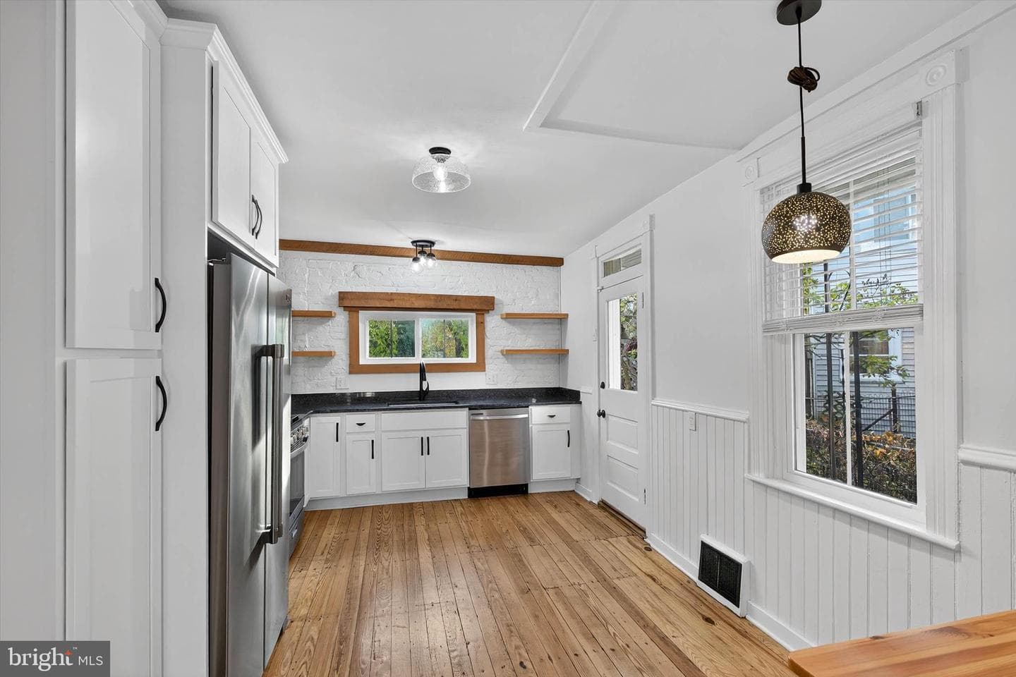 226 E Lemon Street photo 8