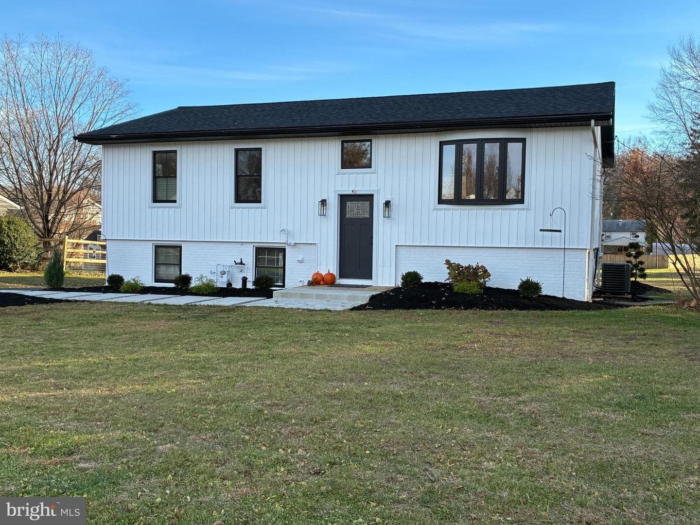 60 Waverly Avenue photo 1