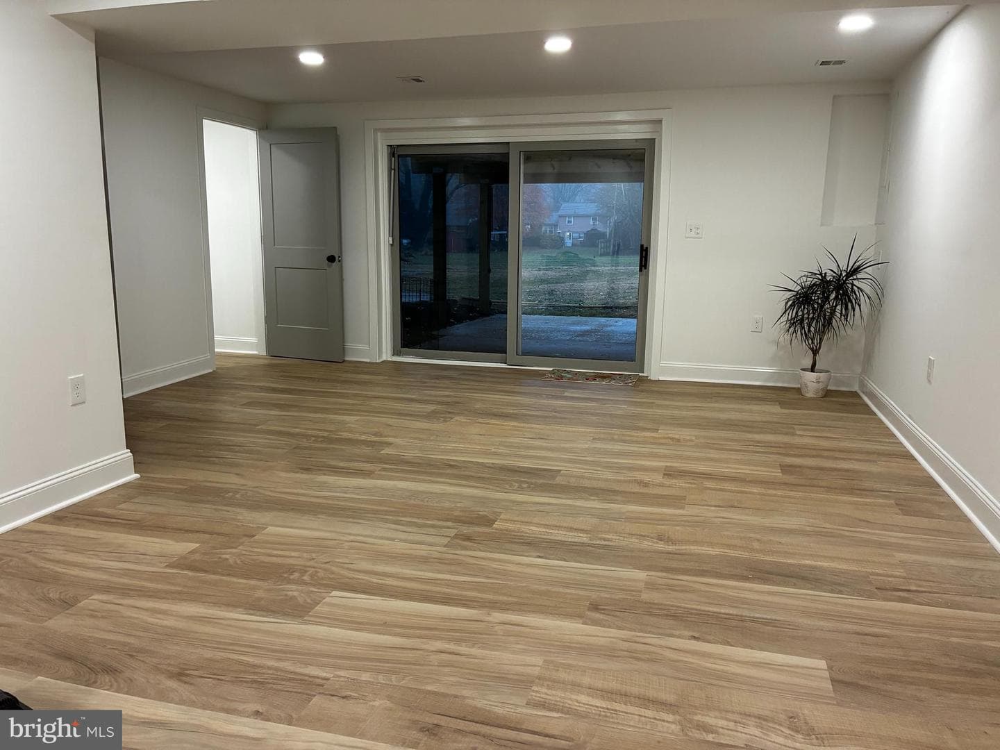 60 Waverly Avenue photo 10