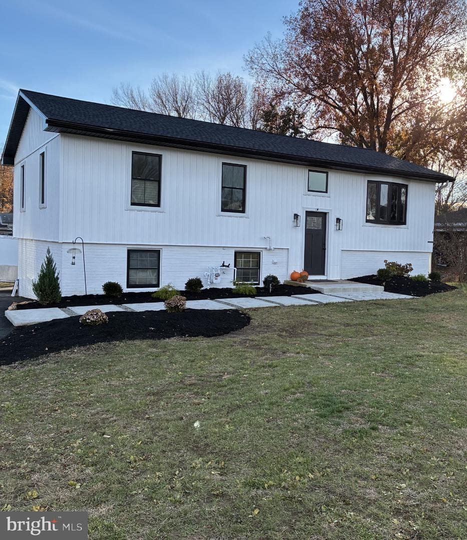 60 Waverly Avenue photo 2