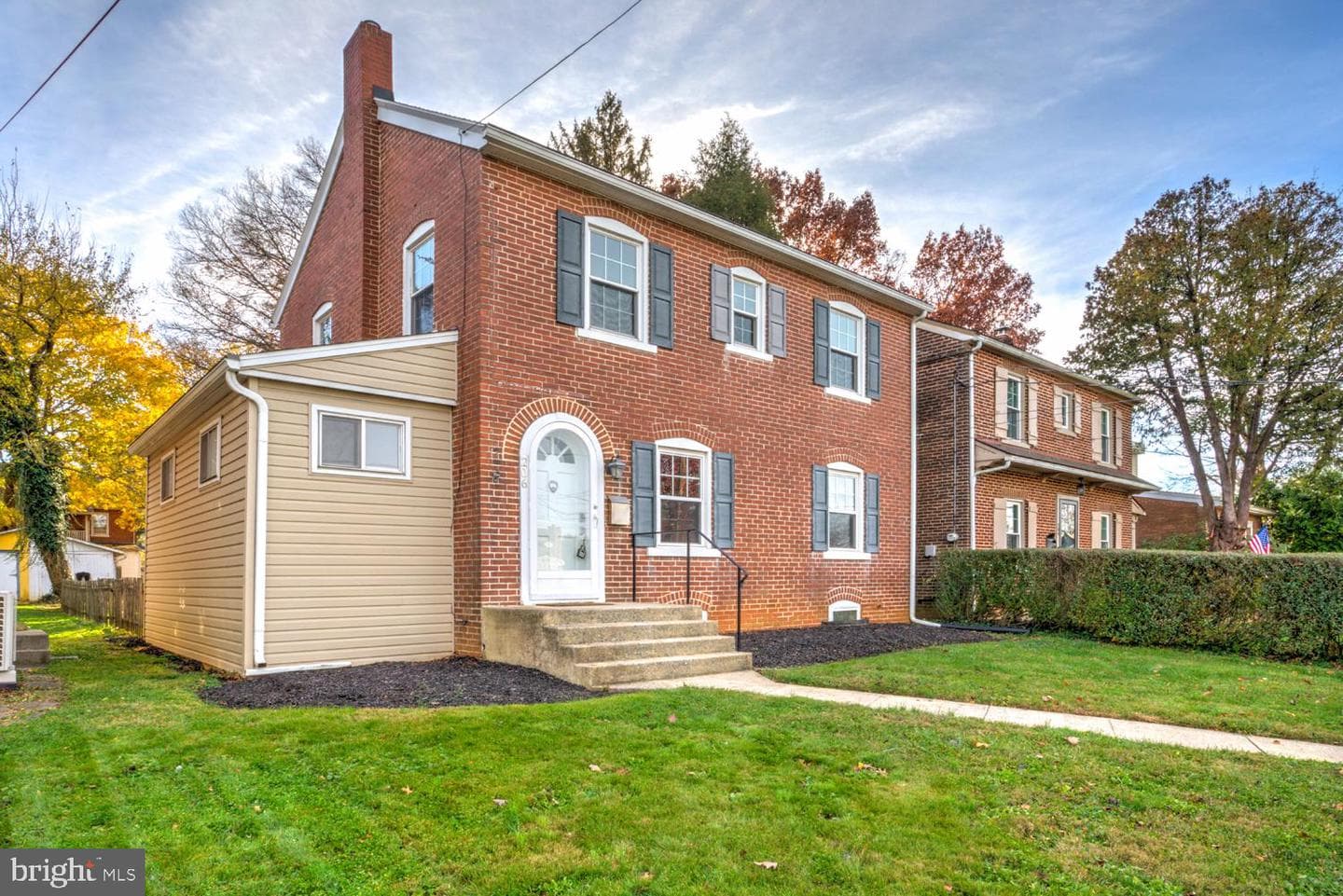 206 Princess Avenue photo 3