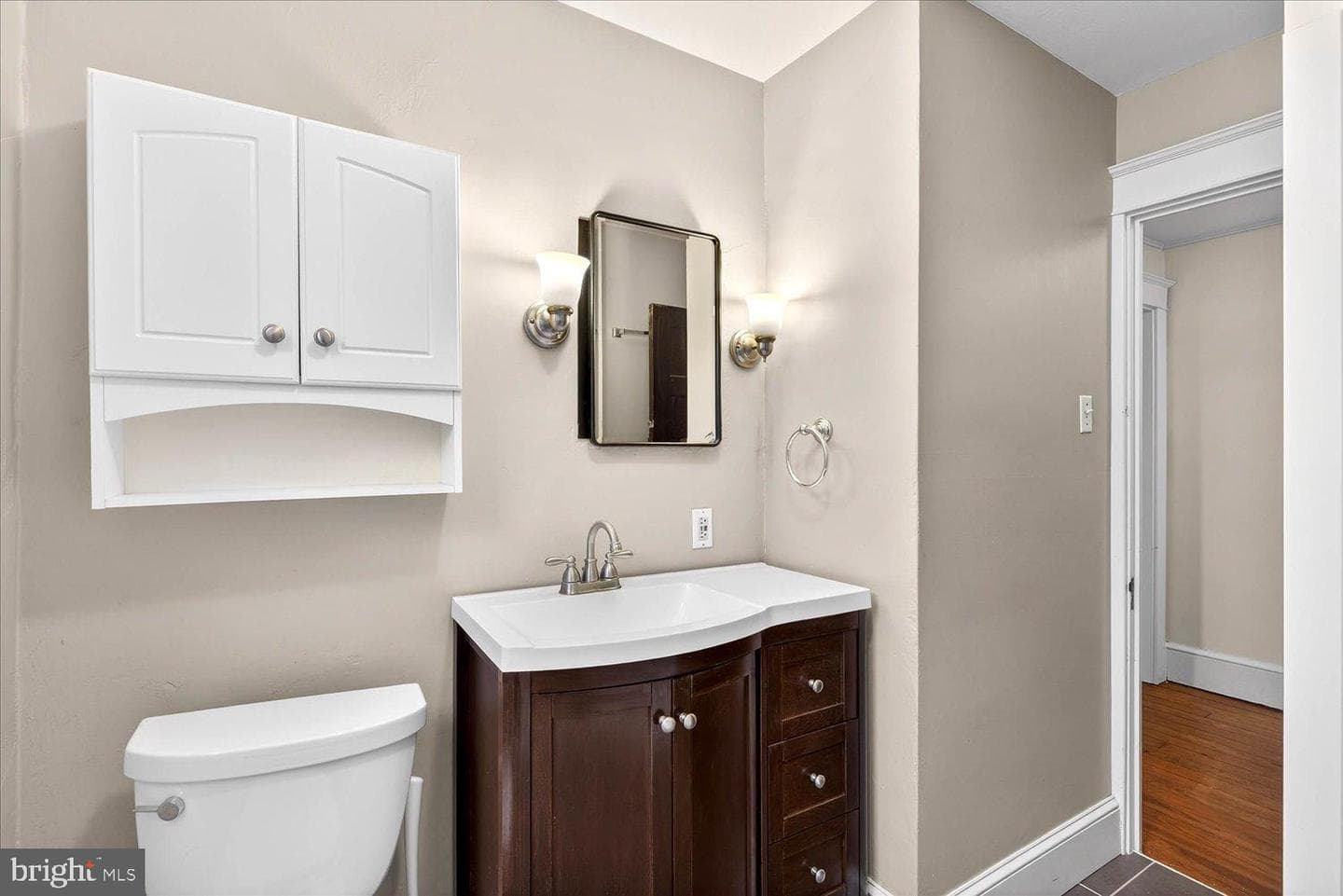 636 Hamilton Street photo 23