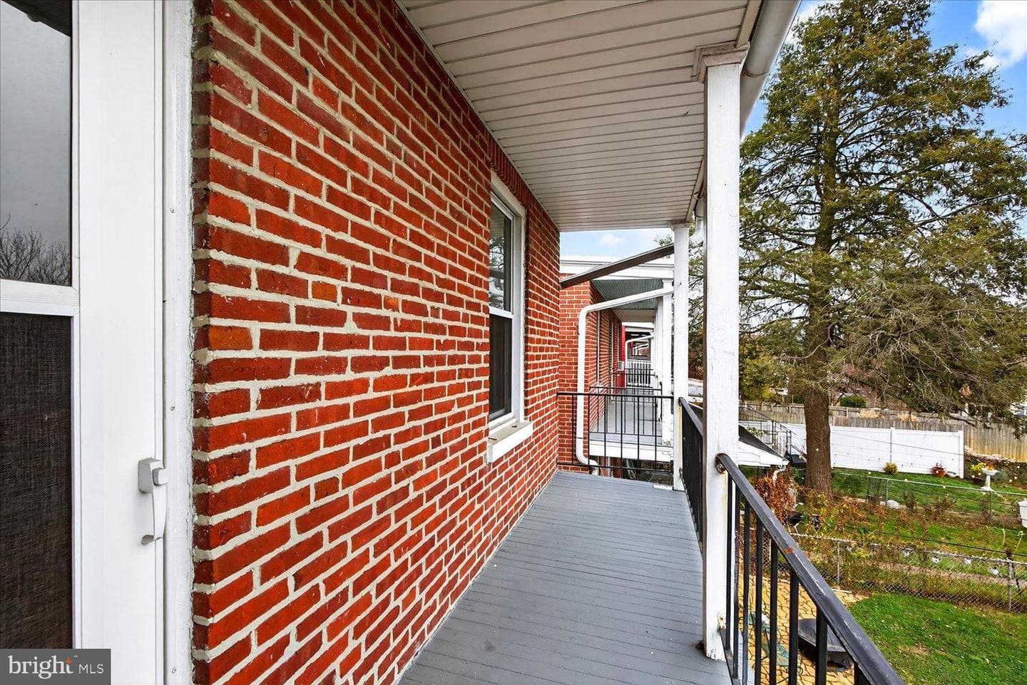 636 Hamilton Street photo 26