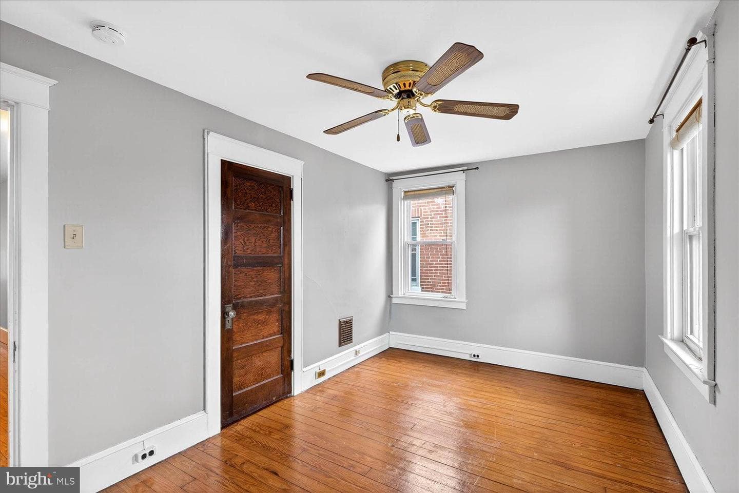 636 Hamilton Street photo 29
