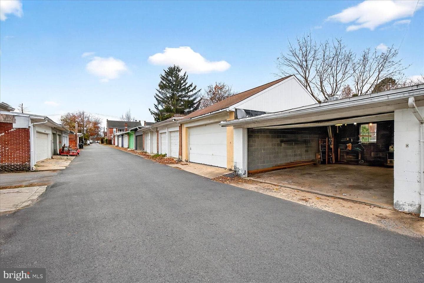 636 Hamilton Street photo 37