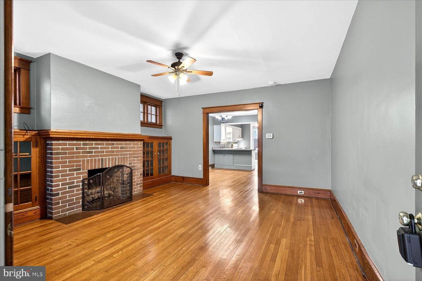 636 Hamilton Street photo 5