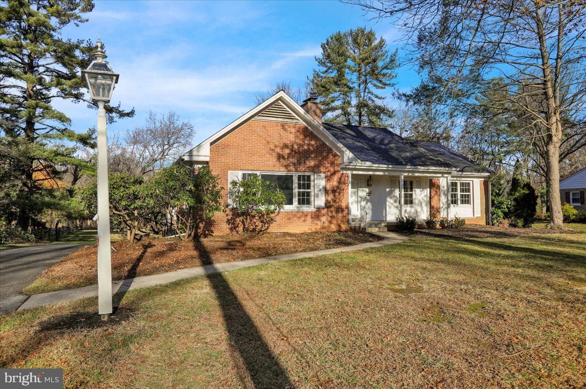 30 N Bausman Drive photo 2