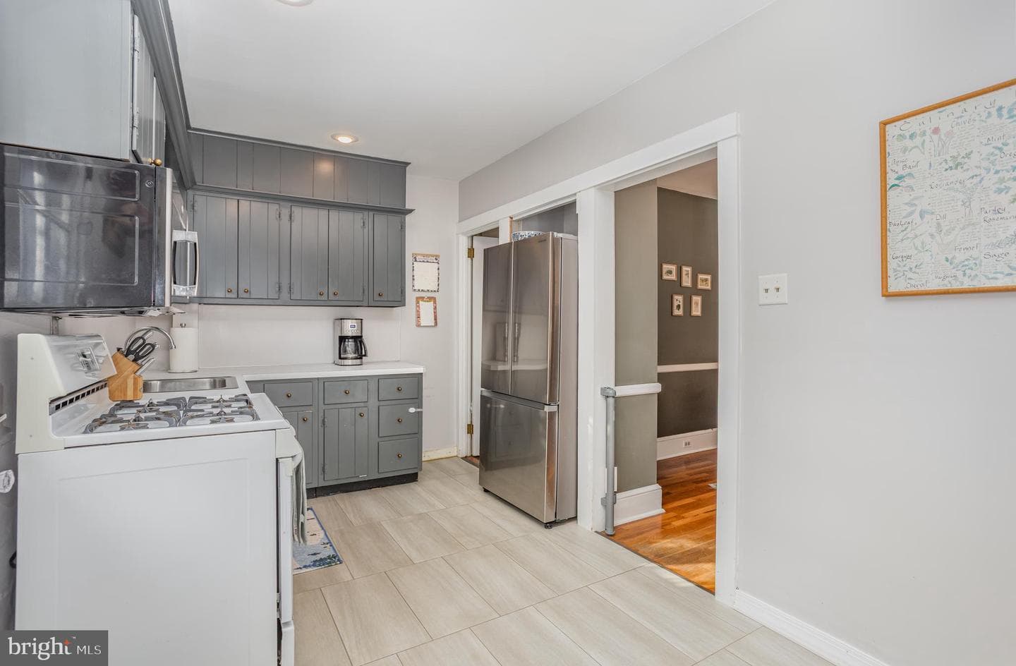 862 Pleasure Road photo 13
