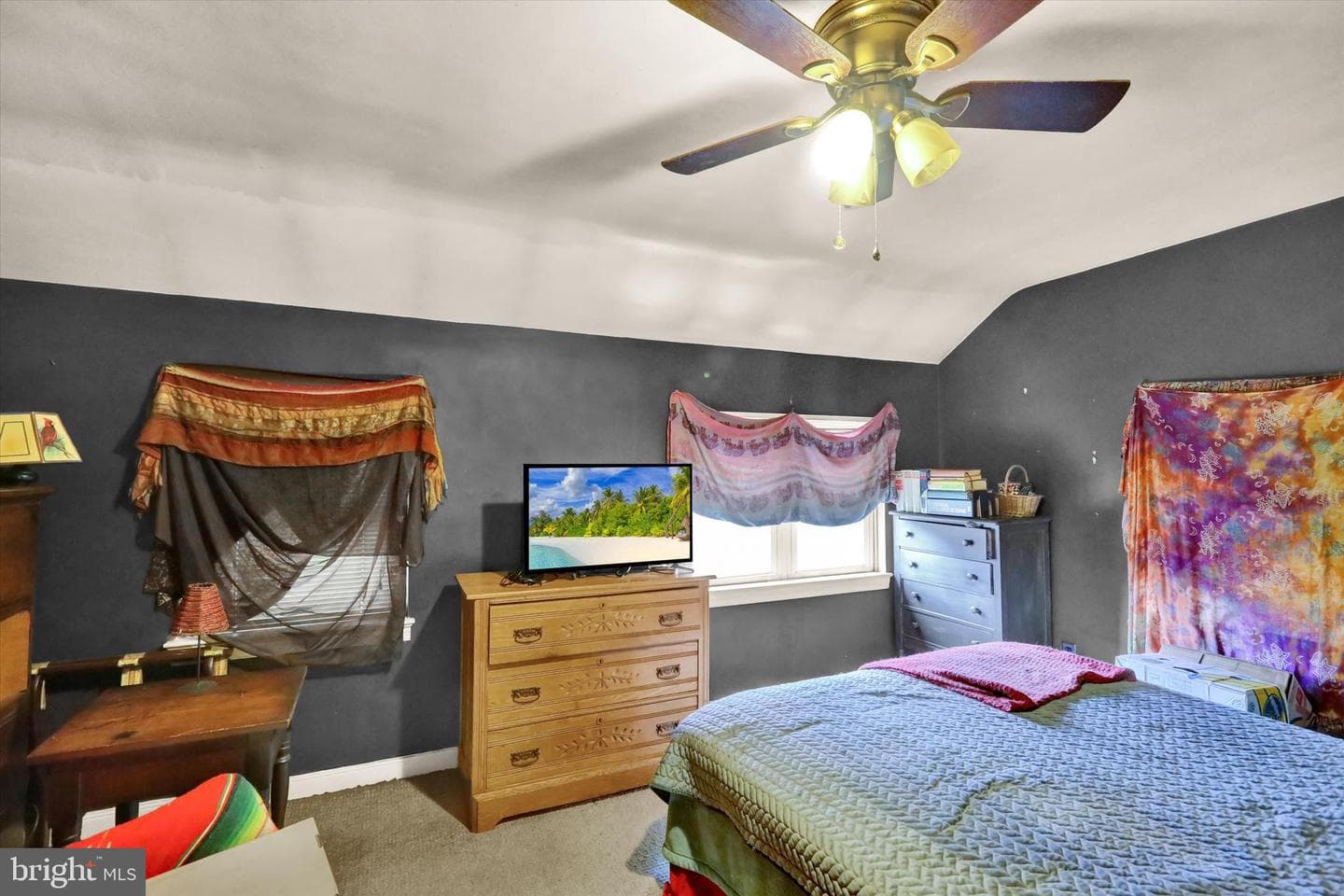 53 Spencer Avenue photo 13