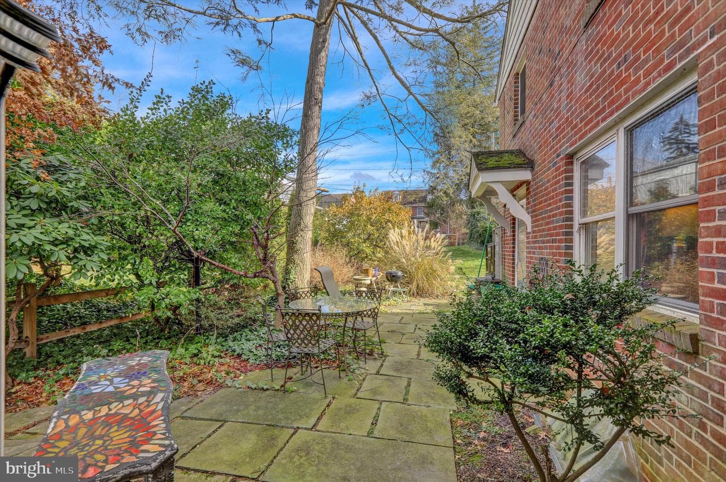 53 Spencer Avenue photo 2