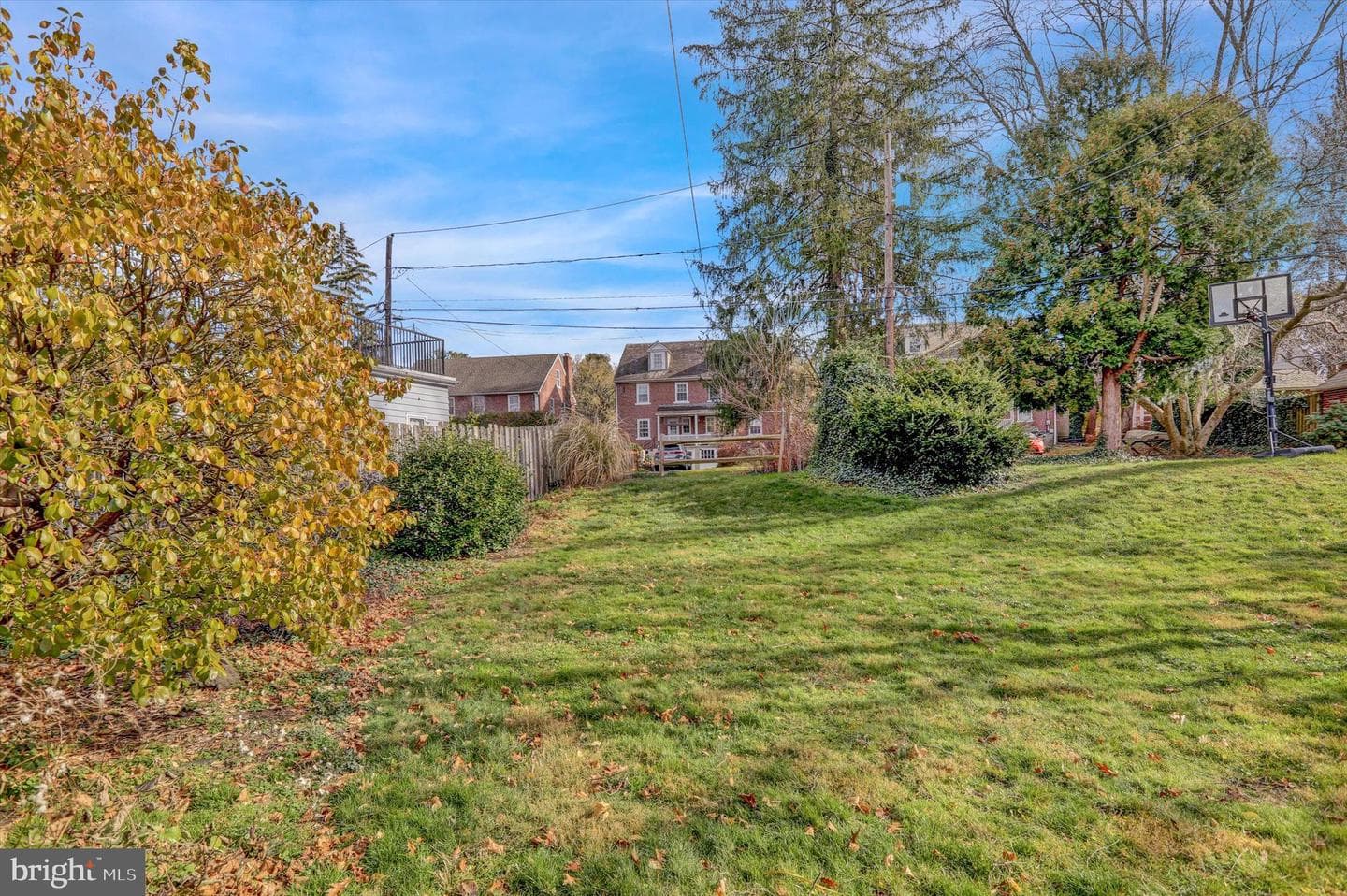 53 Spencer Avenue photo 3