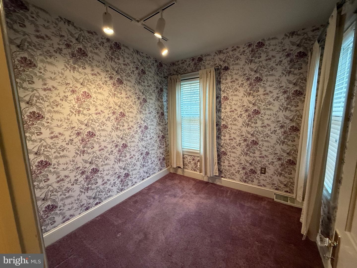 543 S Prince Street photo 16