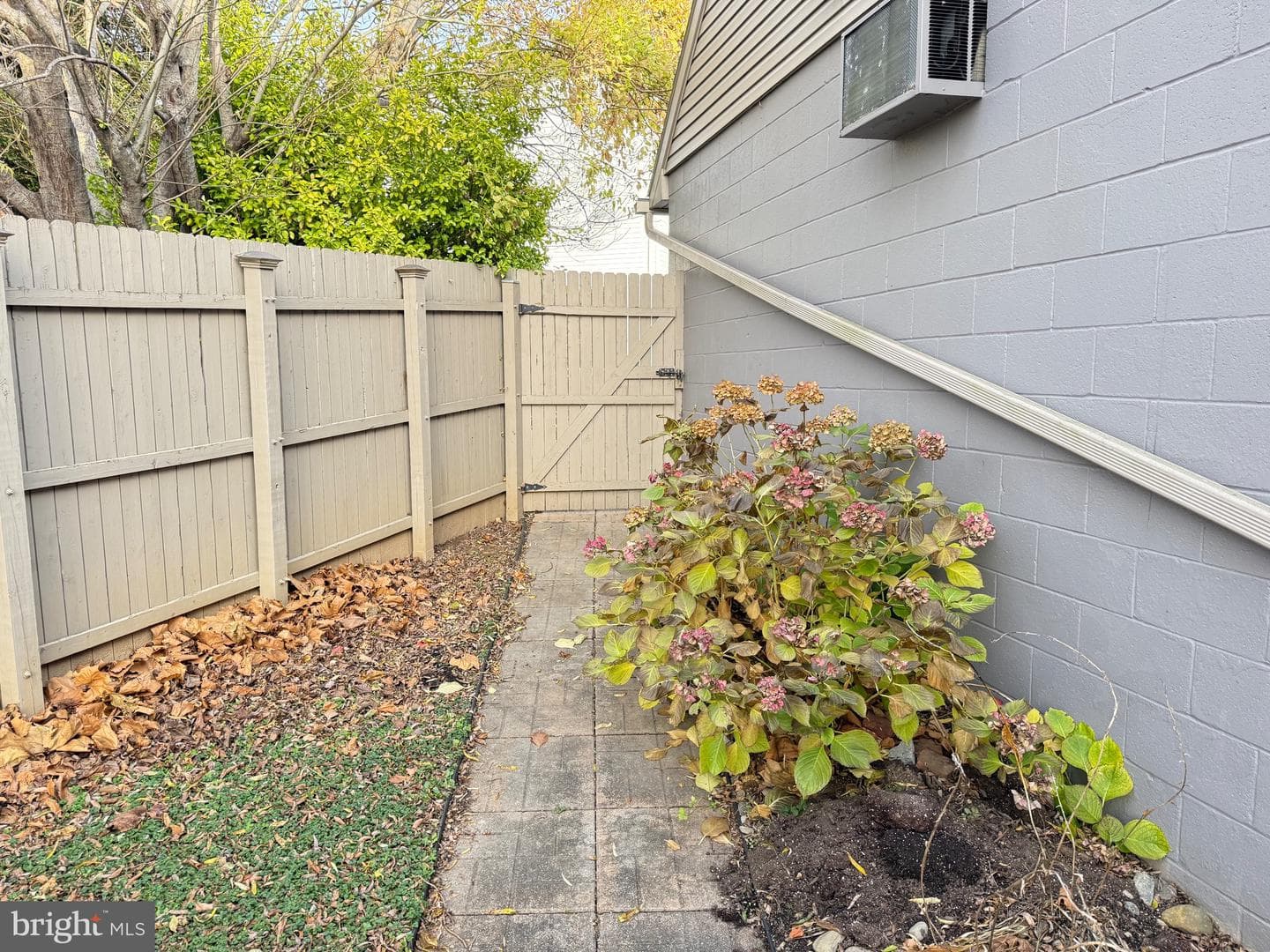 543 S Prince Street photo 19
