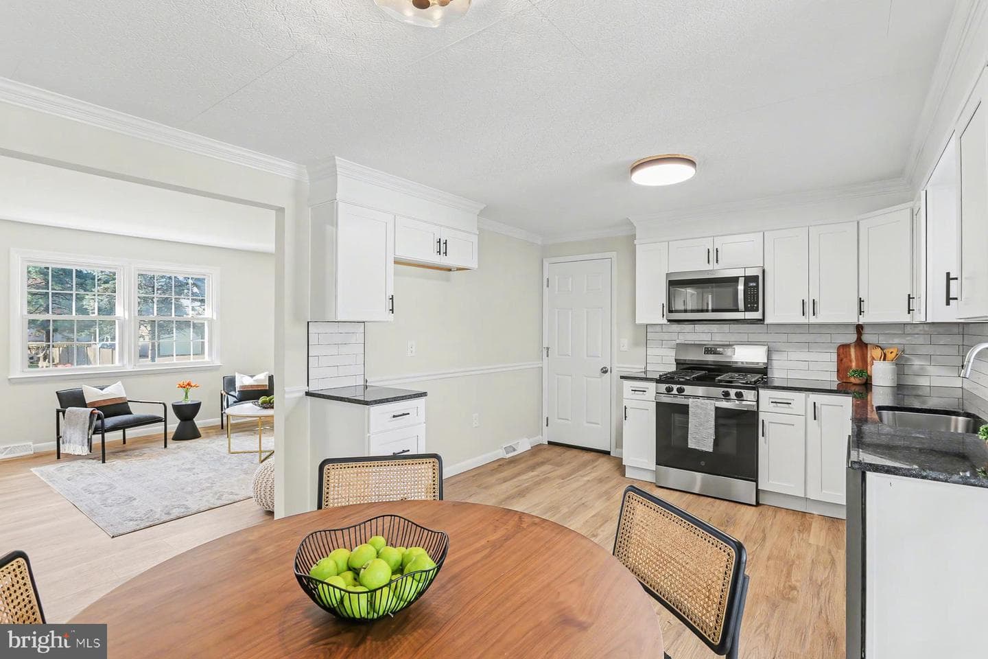 233 Cardinal Road photo 11