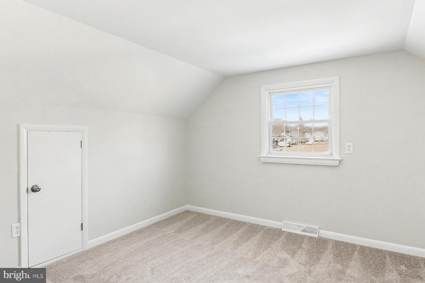 233 Cardinal Road photo 19