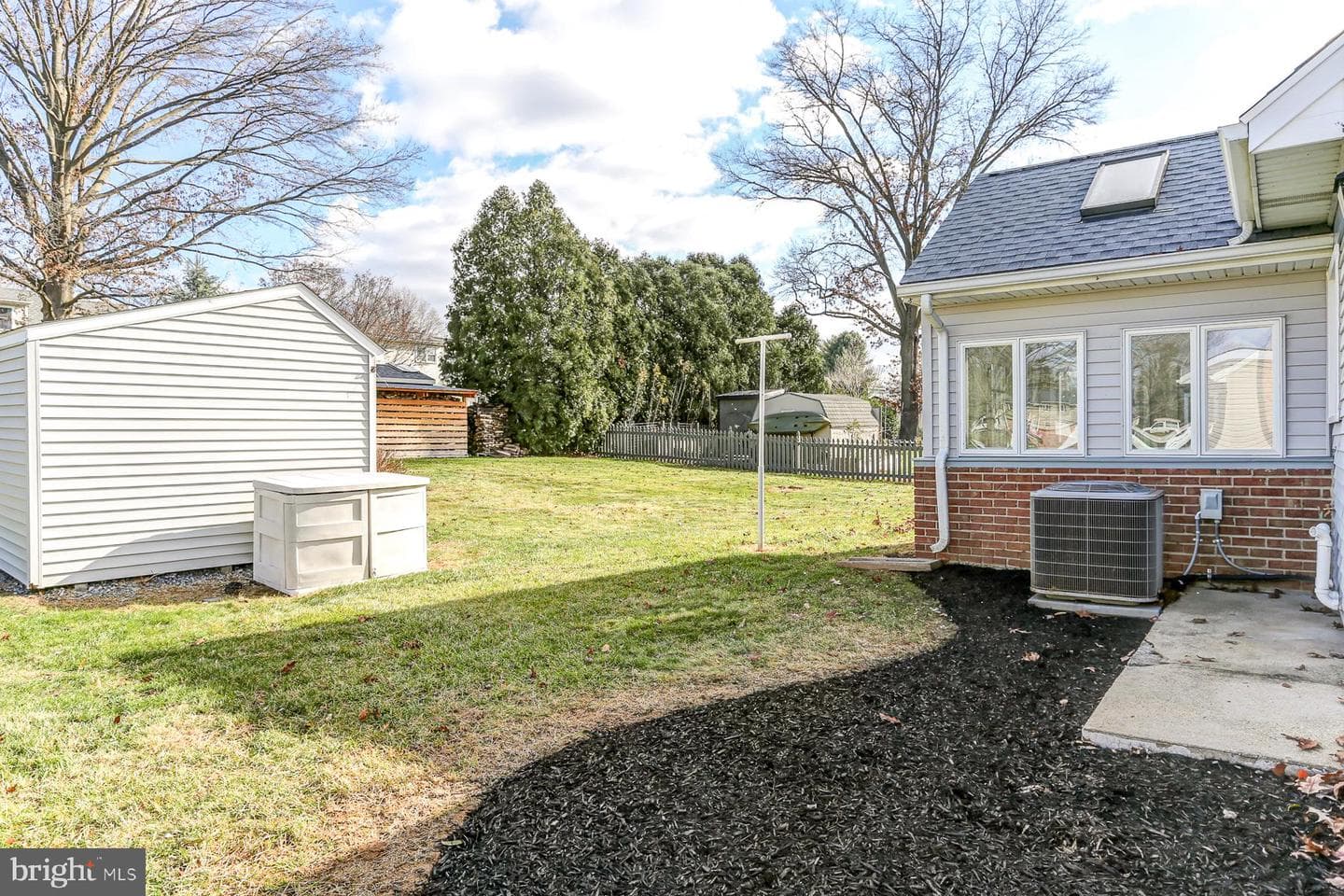 233 Cardinal Road photo 23