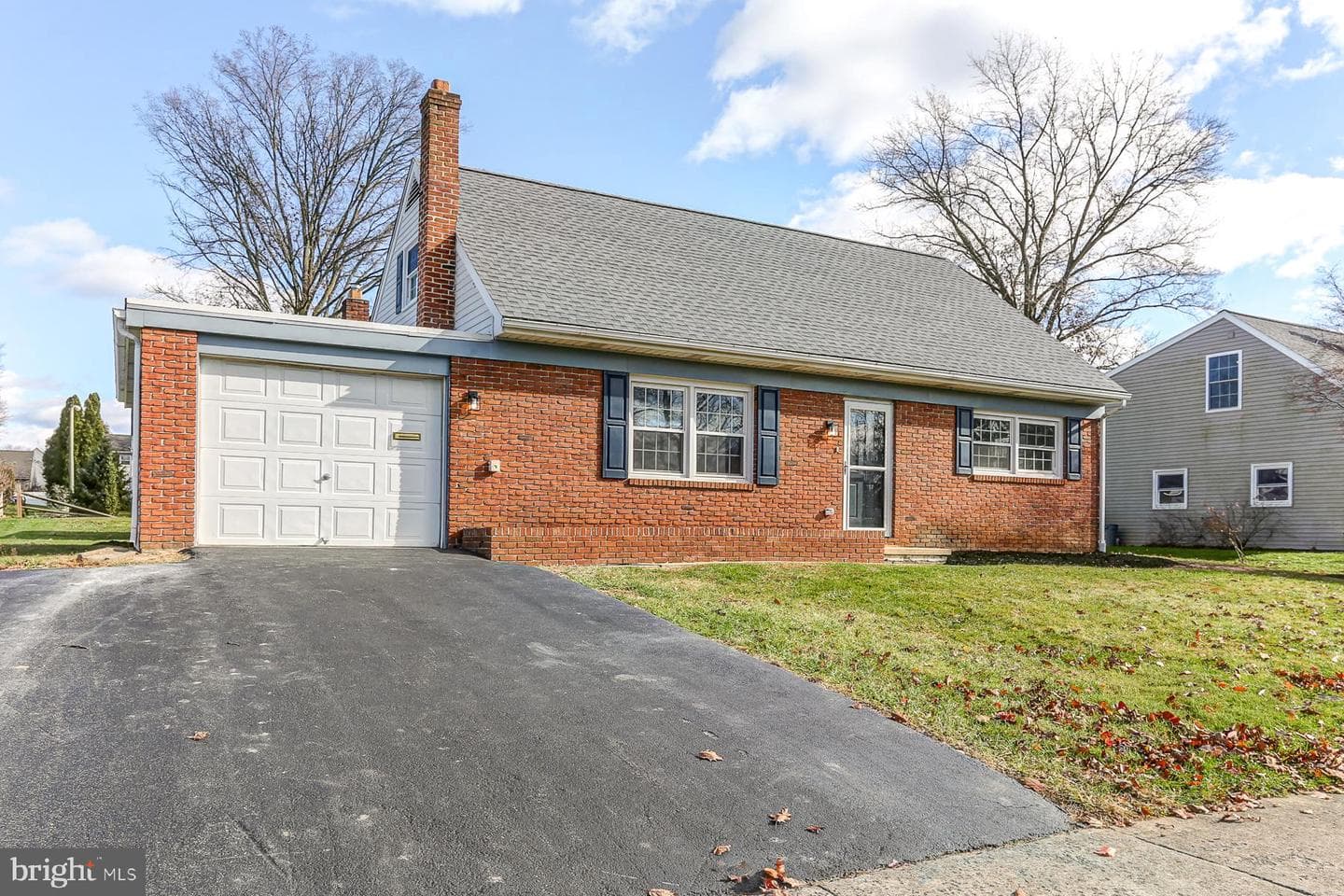 233 Cardinal Road photo 3