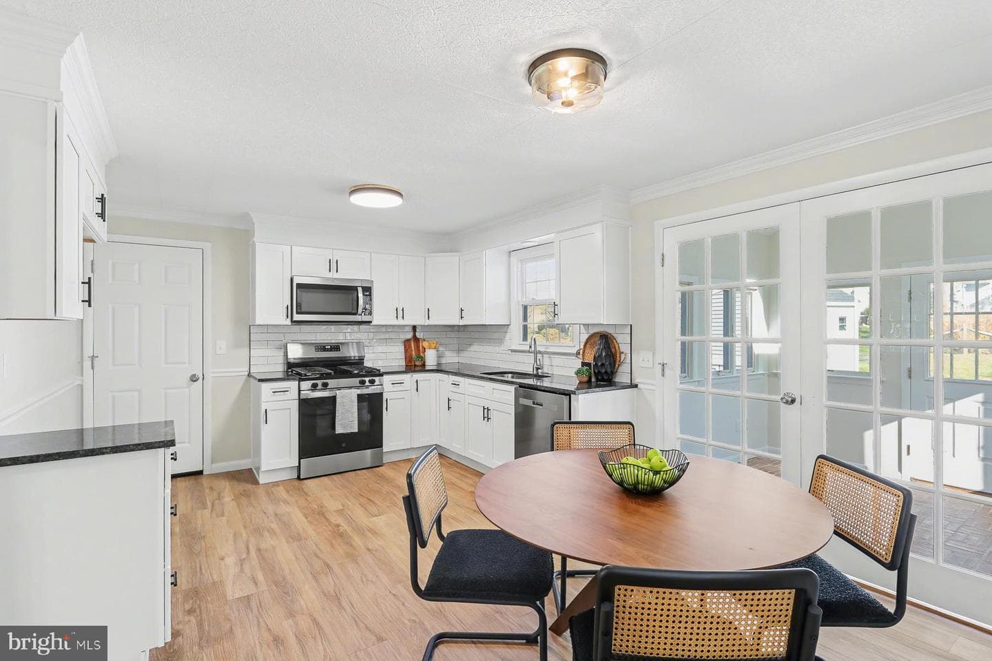 233 Cardinal Road photo 8