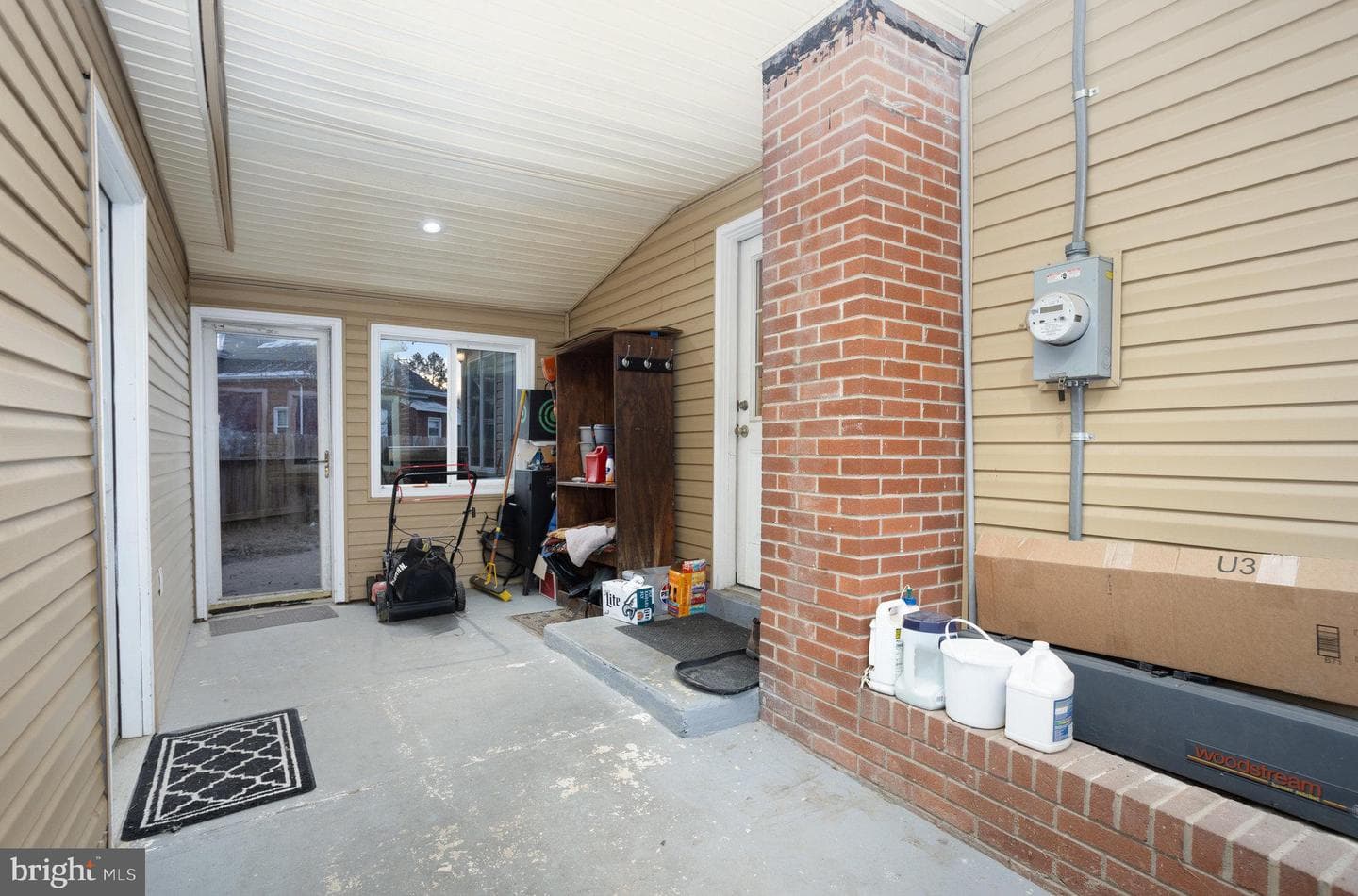 105 N Waterford Avenue photo 19