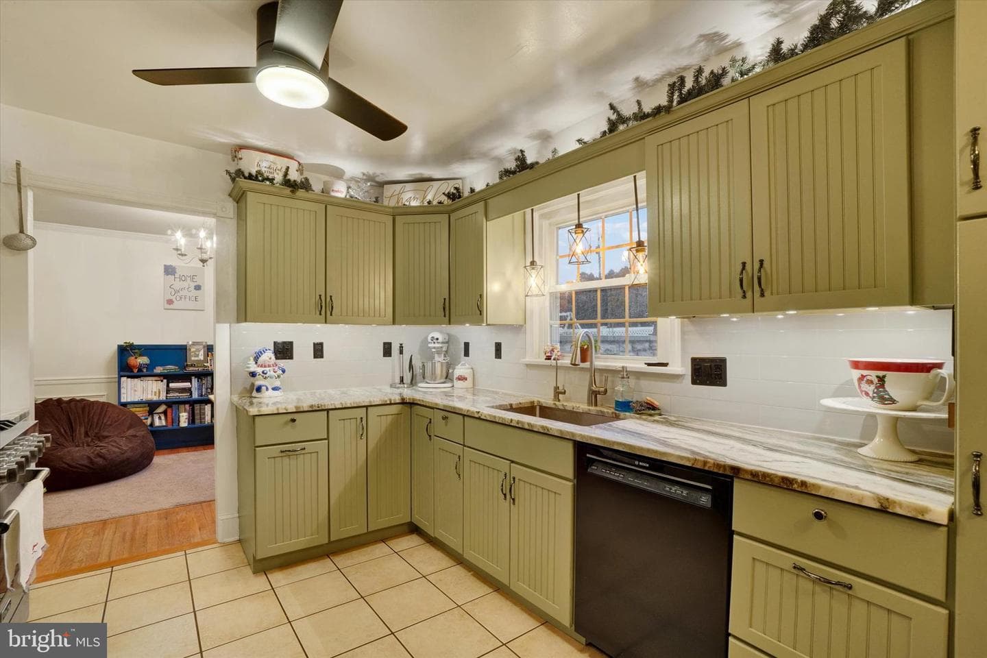 333 Ashford Drive photo 7