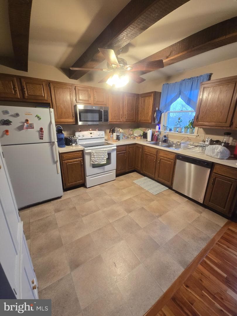 2284 N Penryn Road photo 26