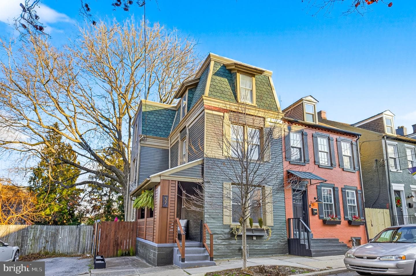 37 N Mary Street
