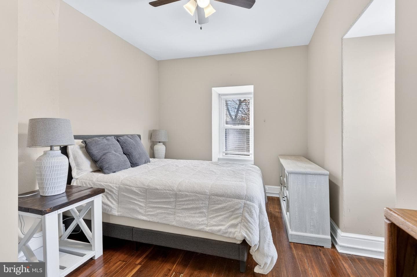 37 N Mary Street photo 30