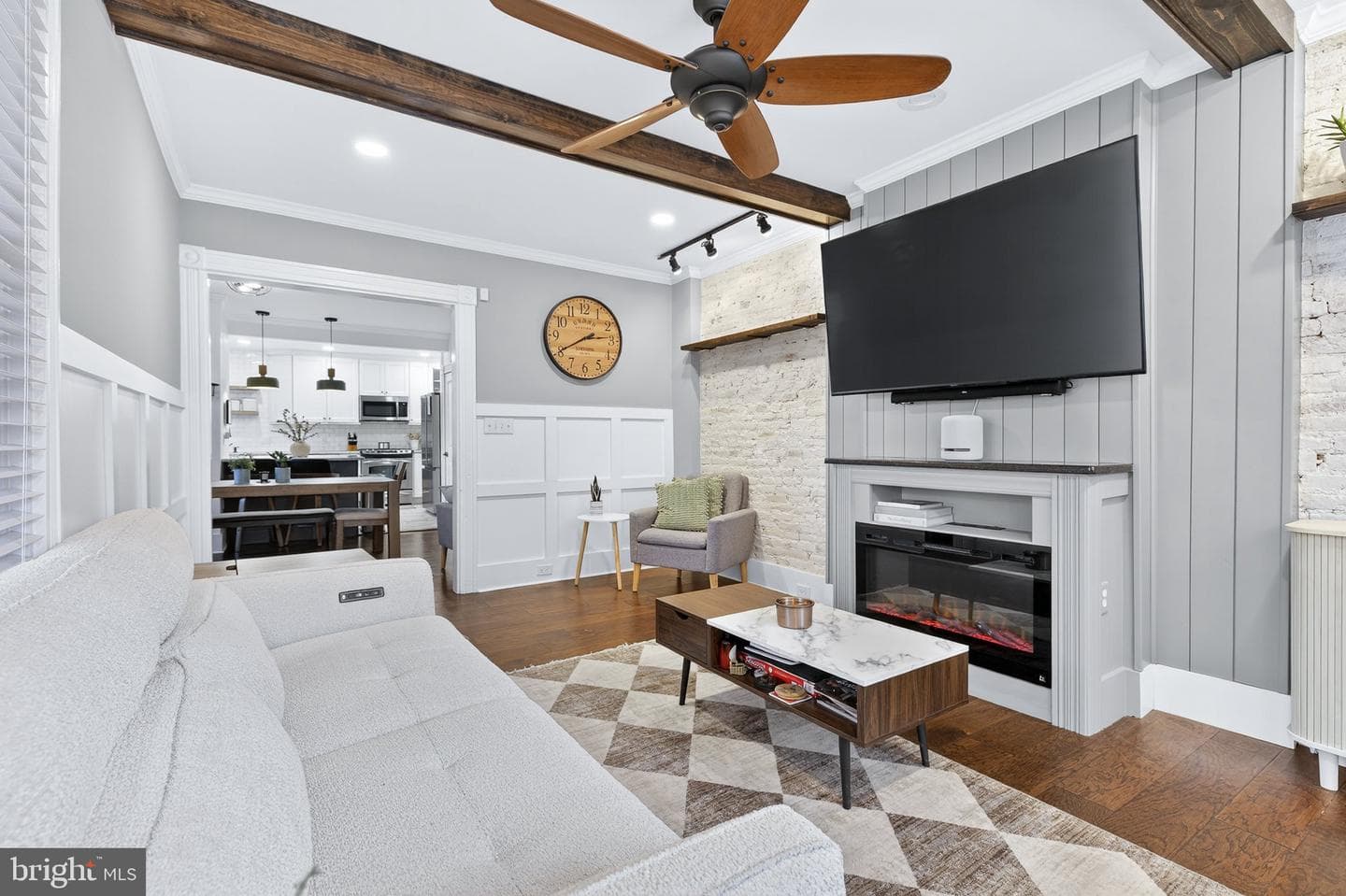 37 N Mary Street photo 8