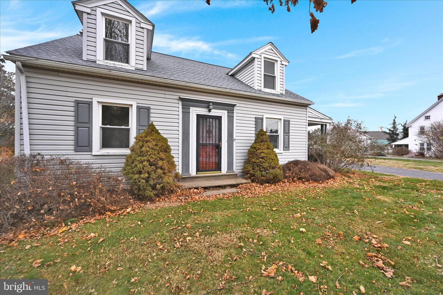 1211 River Road photo 1