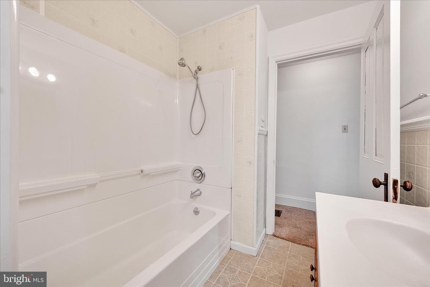 1211 River Road photo 18