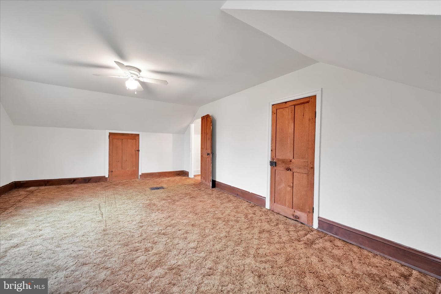 1211 River Road photo 25