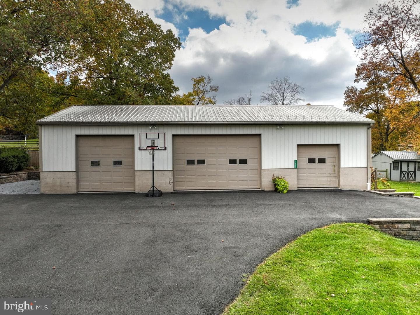 1682 Reading Road photo 42