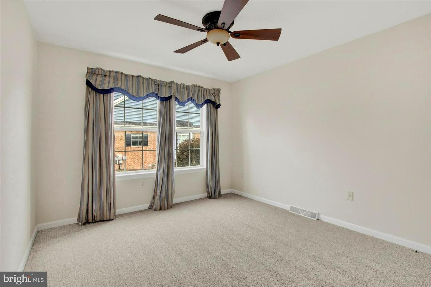 606 Brentwood Drive photo 11