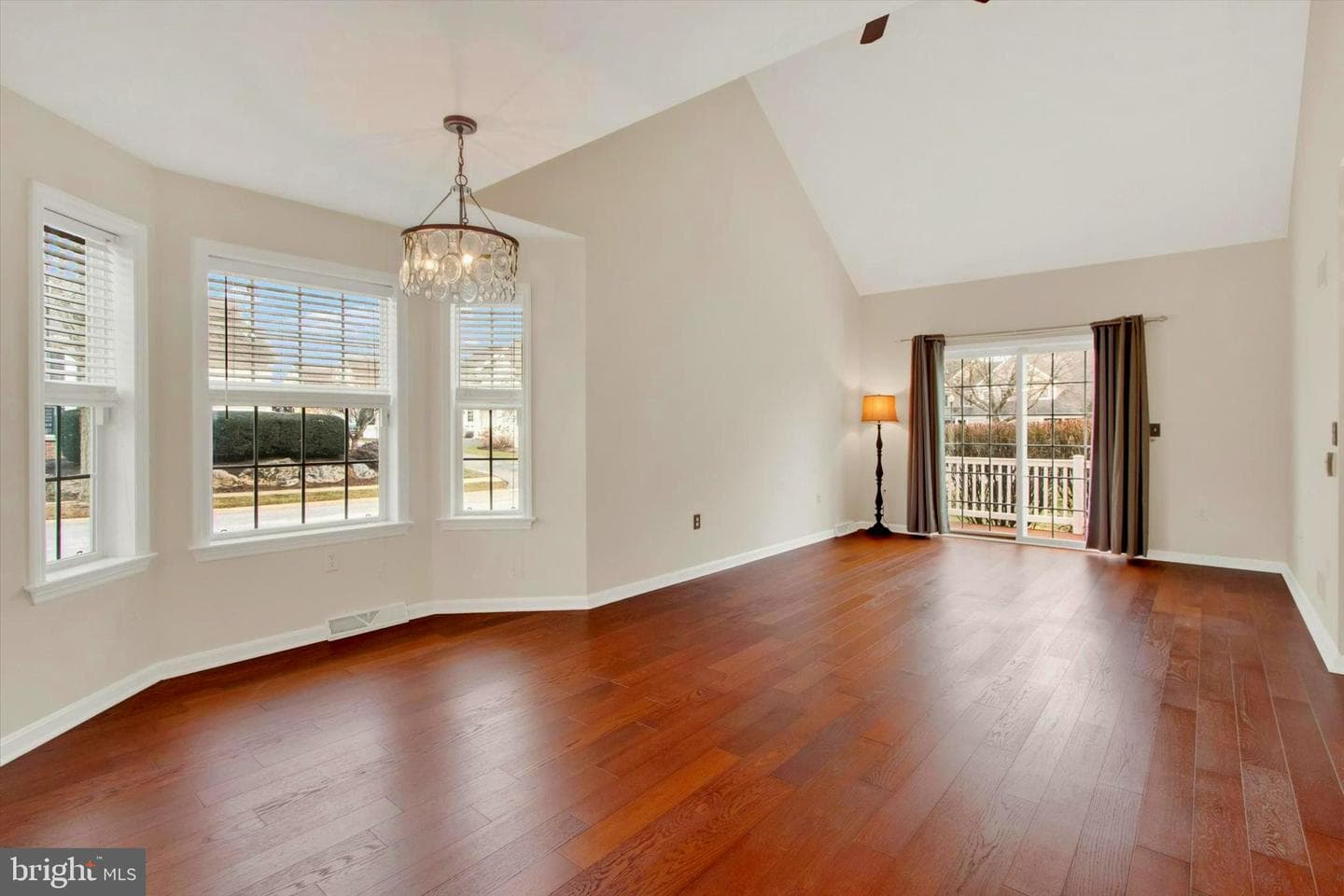606 Brentwood Drive photo 4