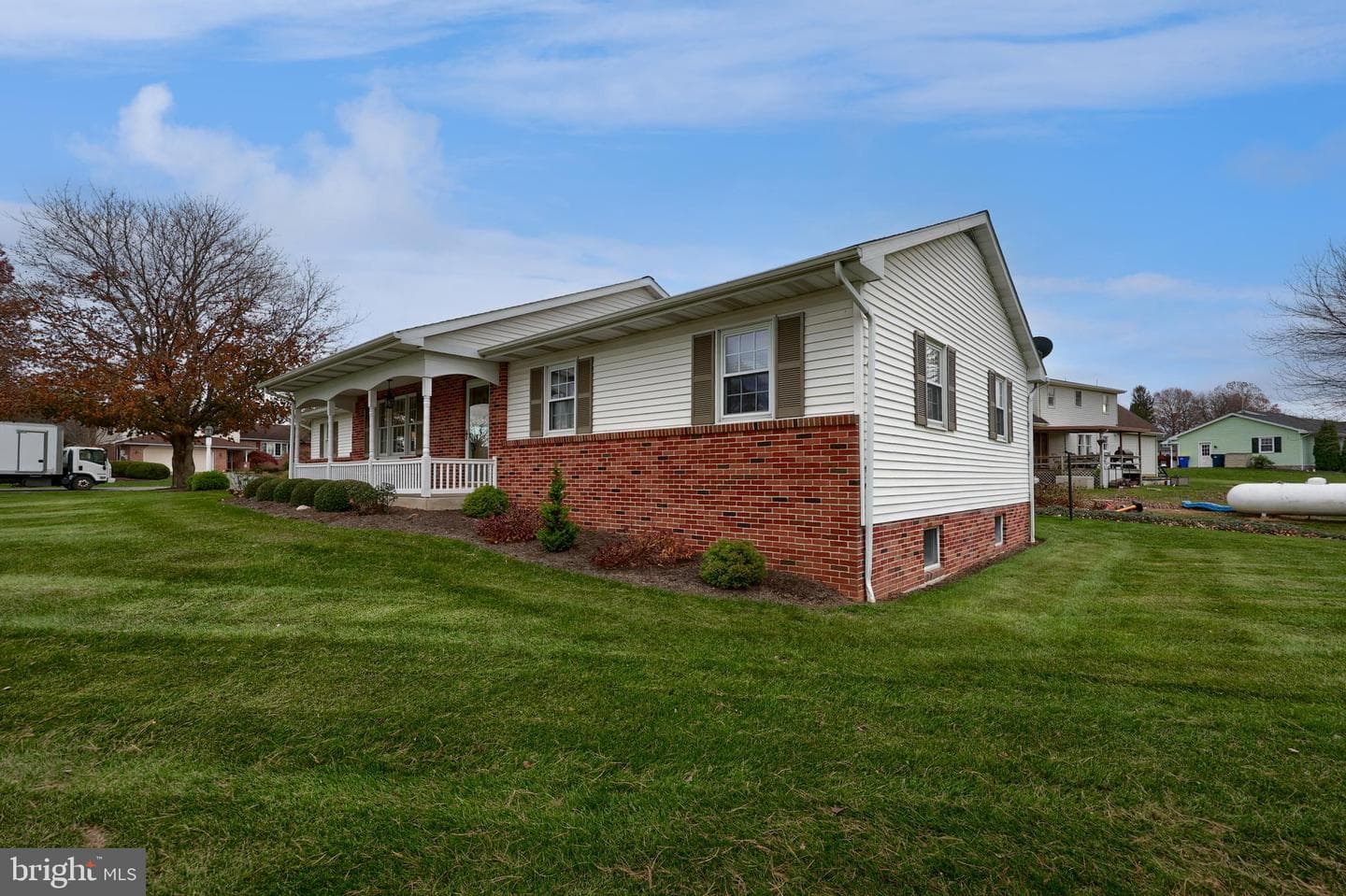 10 Carriage Drive photo 2