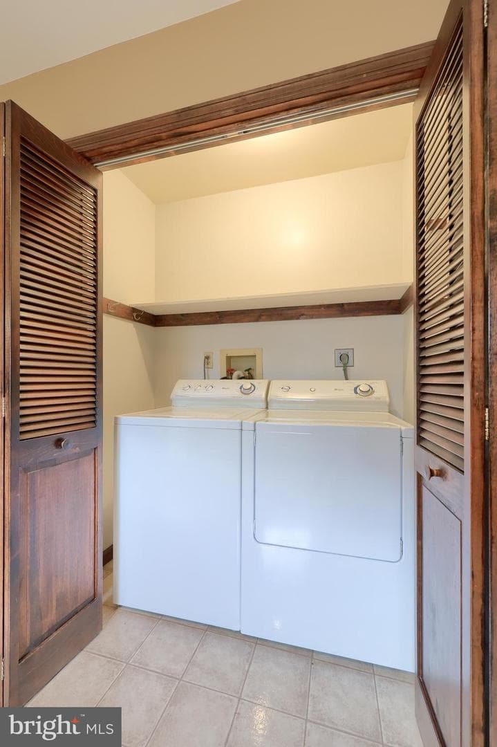 10 Carriage Drive photo 25