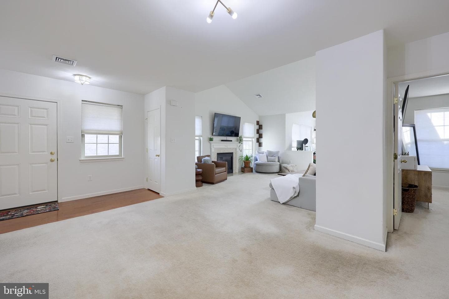 2 Pitt Court photo 15
